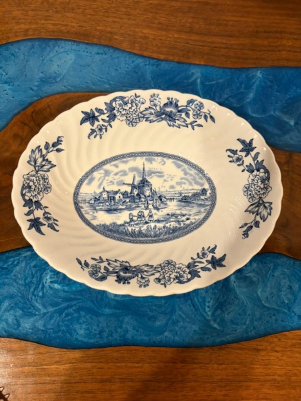 Johnson Brothers Tulip Time Windmill 9" Oval Vegetable Serving Bowl 🤍